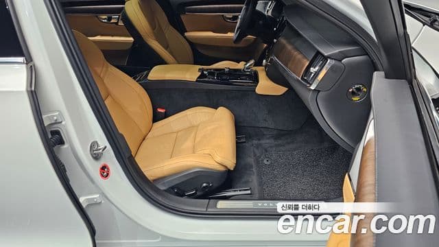 Volvo S90 2025 — Photo 26/37