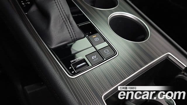Toyota Sienna 2022 — Photo 6/30