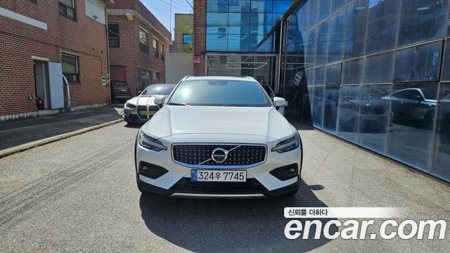 Volvo V60 Cross Country 2021 — ფოტო 6/12