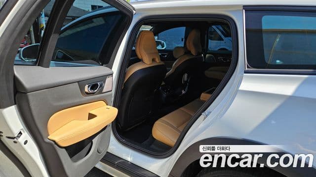 Volvo V60 Cross Country 2021 — ფოტო 8/12