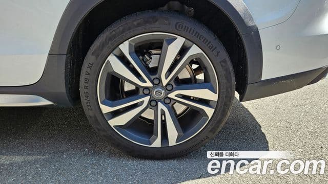 Volvo V60 Cross Country 2021 — ფოტო 10/12