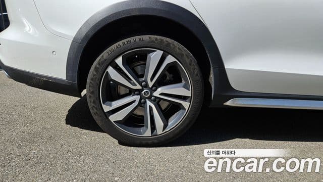 Volvo V60 Cross Country 2021 — ფოტო 5/12