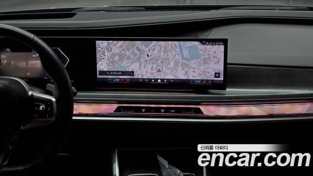 BMW 7 Series 2023 — Photo 19/36