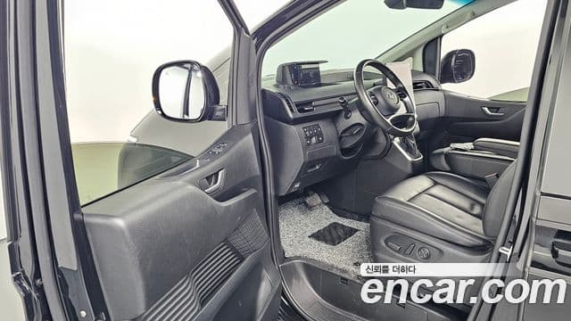 Hyundai Staria 2021 — Фото 10/20