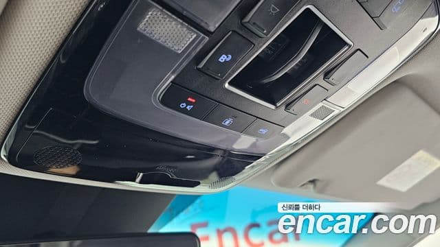 Hyundai Staria 2021 — Фото 16/20