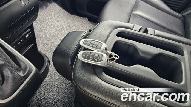 Hyundai Staria 2021 — Фото 17/20