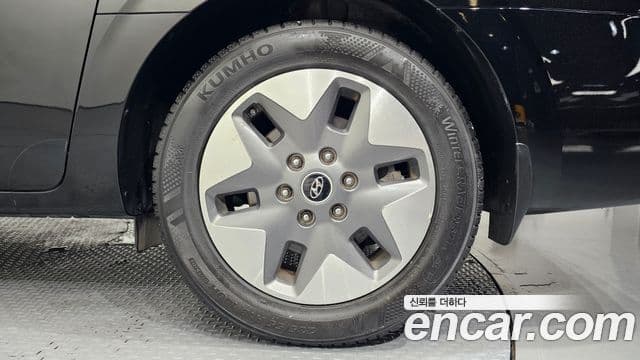Hyundai Staria 2021 — Photo 5/30