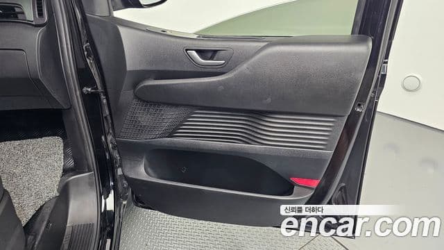 Hyundai Staria 2021 — Photo 23/30