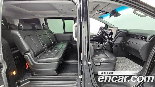 Hyundai Staria 2021 — Photo 12/30