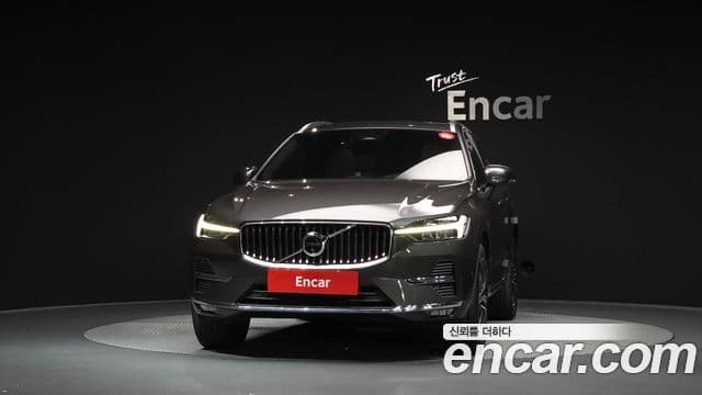 Volvo XC60 2025 — Фото 2/20