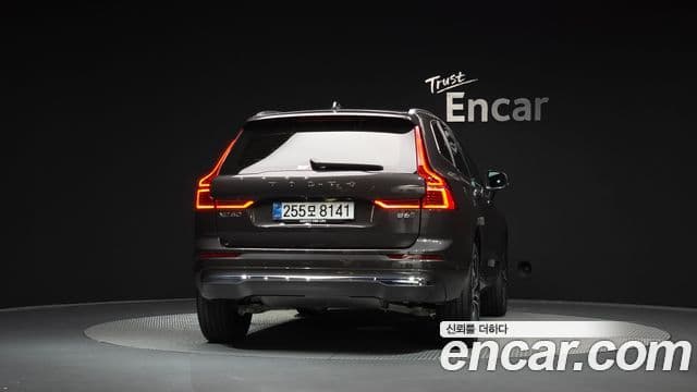 Volvo XC60 2025 — Фото 3/20