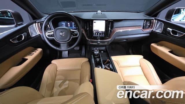 Volvo XC60 2025 — Фото 6/20
