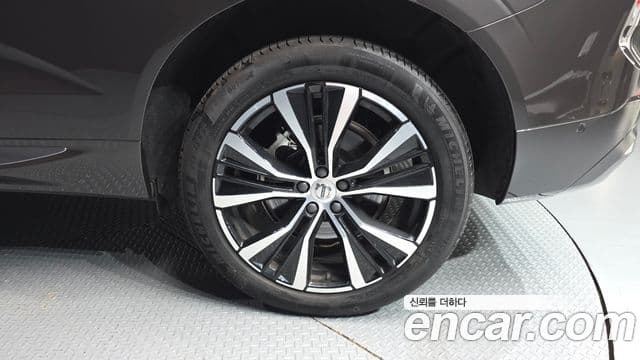 Volvo XC60 2025 — Photo 20/33