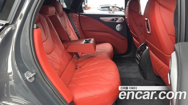 BMW XM 2025 — Photo 24/34