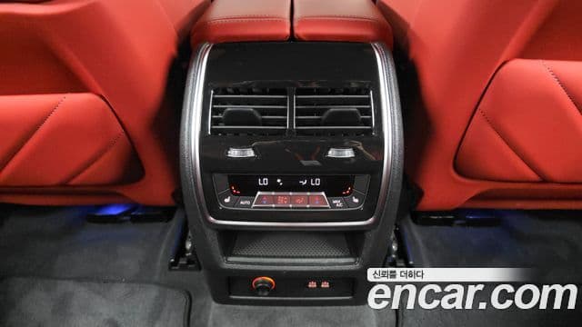 BMW XM 2025 — Photo 10/34