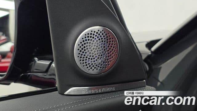 BMW XM 2025 — Photo 16/34