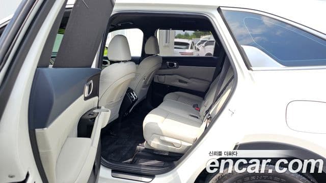 Kia Sorento 2024 — ფოტო 19/32