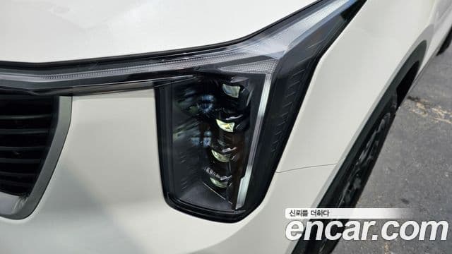 Kia Sorento 2024 — ფოტო 28/32