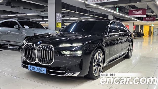 BMW i7 2023 — Şəkil 11/20