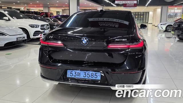 BMW i7 2023 — Şəkil 1/20