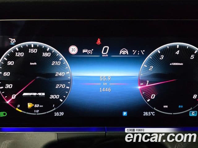 Mercedes-Benz AMG GT 2025 — Photo 16/18