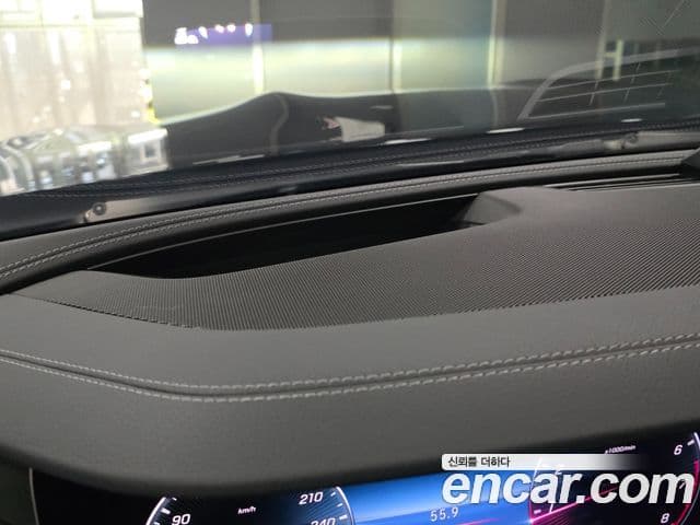 Mercedes-Benz AMG GT 2025 — Photo 8/18