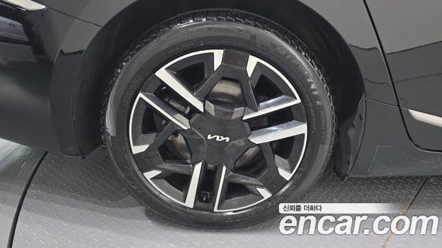 Kia K8 2024 — Photo 7/31