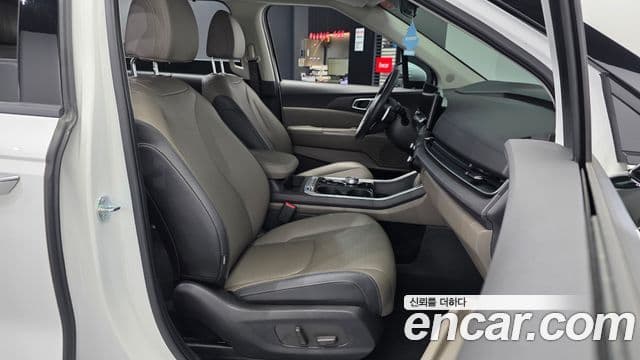Kia Carnival 2024 — Фото 11/20