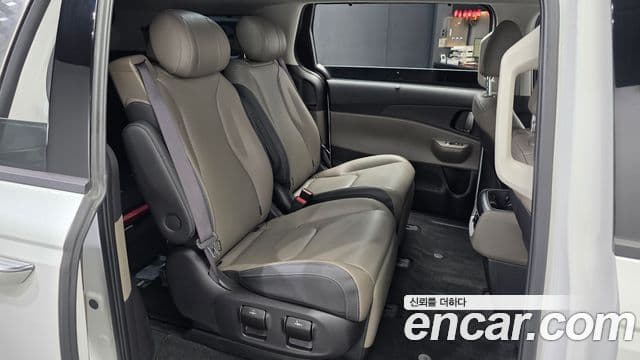 Kia Carnival 2024 — Фото 12/20