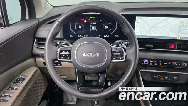 Kia Carnival 2024 — Фото 13/20