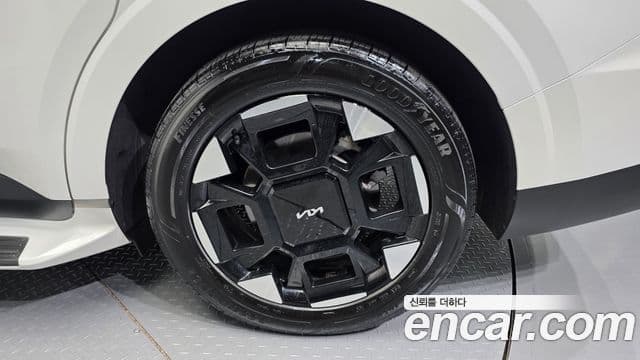 Kia Carnival 2024 — Photo 22/39