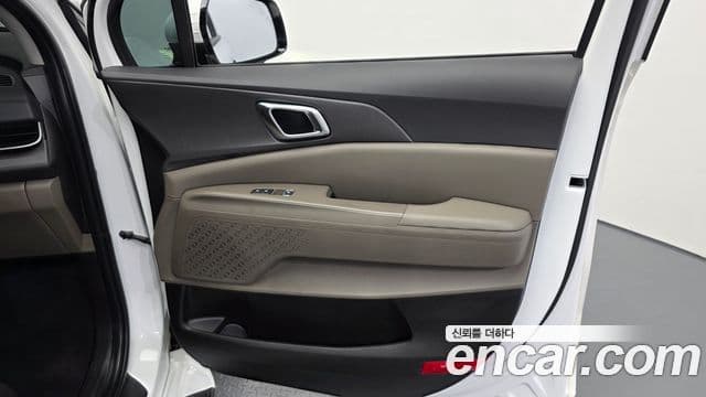 Kia Carnival 2024 — Photo 38/39