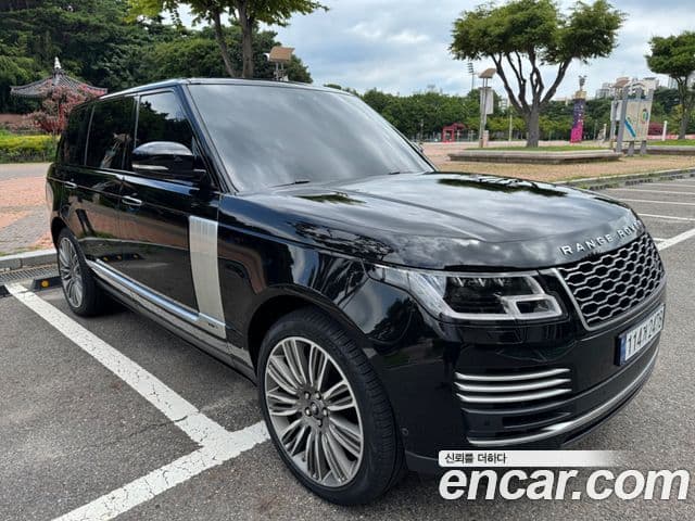 Land Rover Range Rover 2020 — Photo 13/20