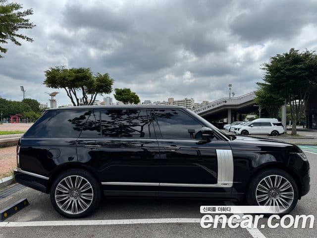 Land Rover Range Rover 2020 — Photo 17/20