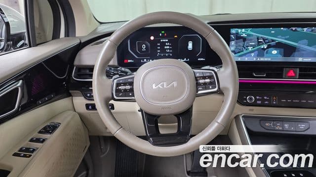 Kia Carnival 2023 — Фото 13/20