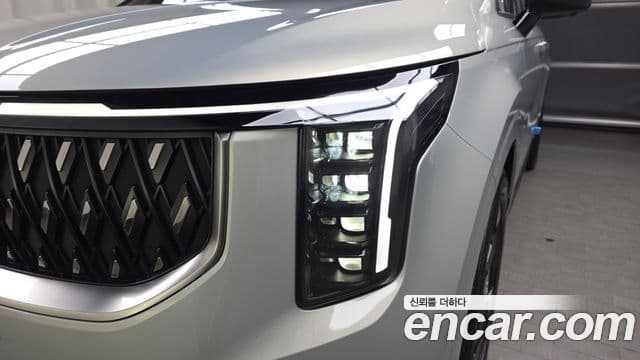 Kia Carnival 2023 — Photo 21/34
