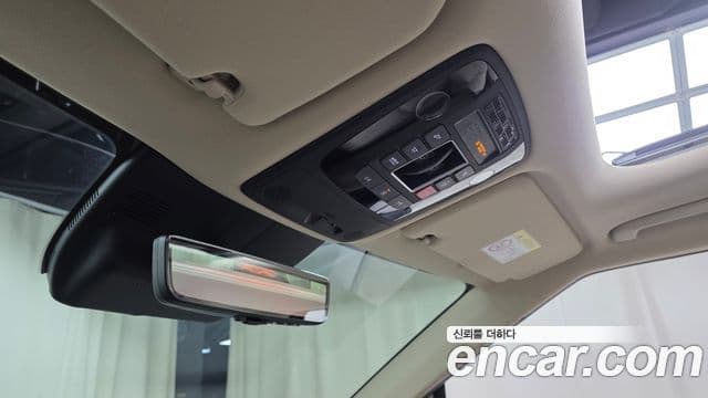 Kia Carnival 2023 — Photo 20/34