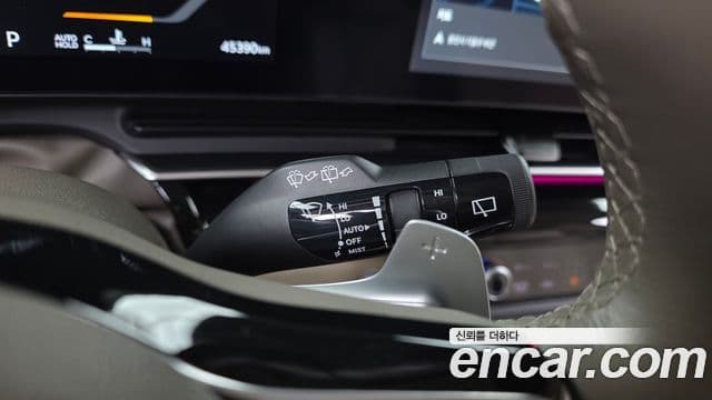 Kia Carnival 2023 — Photo 30/34