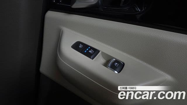 Kia Carnival 2023 — Photo 29/34