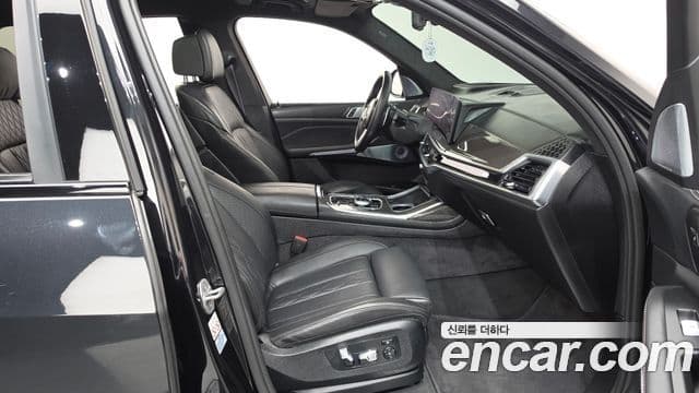 BMW X7 2023 — Şəkil 22/39