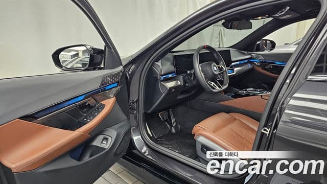 BMW i5 2023 — ფოტო 2/20