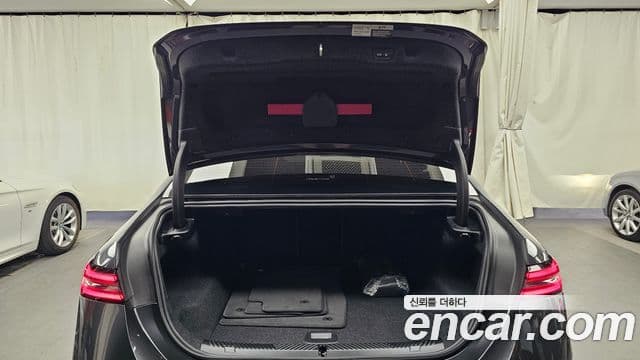 BMW i5 2023 — ფოტო 13/20