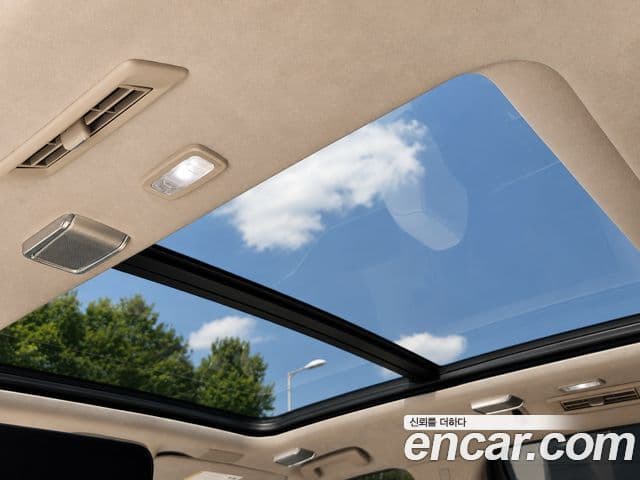 Cadillac Escalade 2023 — Фото 17/20