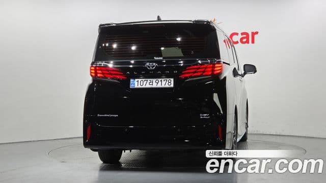 Toyota Alphard 2024 — Photo 15/20