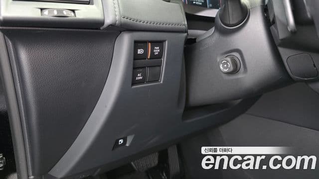 Toyota Alphard 2024 — Photo 3/20
