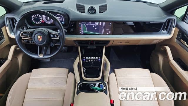 Porsche Cayenne 2024 — ფოტო 26/38