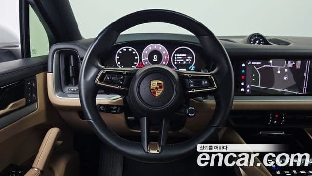 Porsche Cayenne 2024 — ფოტო 22/38