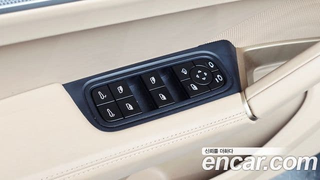 Porsche Cayenne 2024 — ფოტო 30/38