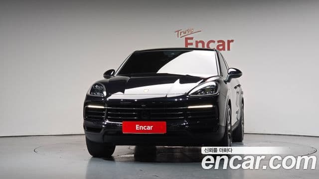 Porsche Cayenne 2022 — Photo 22/35