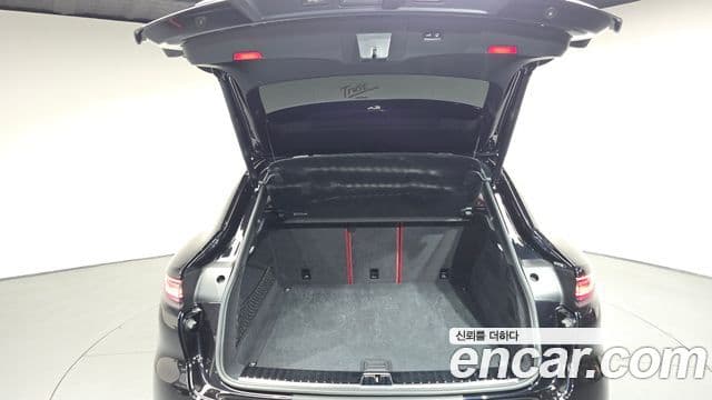 Porsche Cayenne 2022 — Photo 20/35